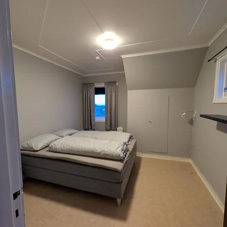 Nyaraló 4 Bedroom House With Balcony And Parking Available Harstad